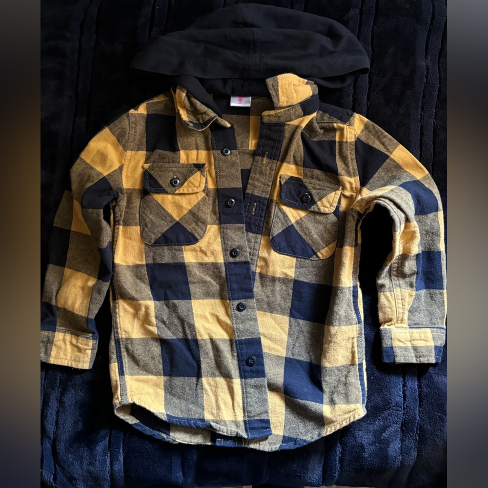 Boy’s clothes